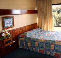 Village Family Motor Inn - Accommodation Coffs Harbour