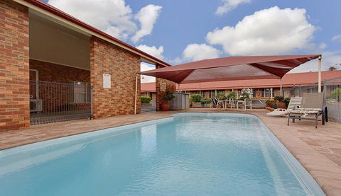Parkes International - Accommodation Coffs Harbour 2