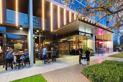 East Hotel - Accommodation Coffs Harbour 1