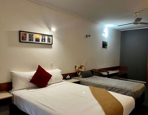 Ayr Traveller's Motel - Accommodation Coffs Harbour 1