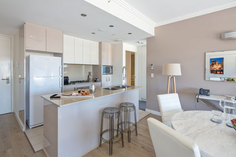 Zara Tower Serviced Apartments - Accommodation Coffs Harbour 11