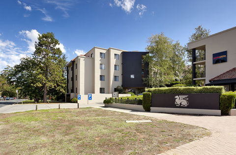 Astra Apartments The Griffin - Accommodation Coffs Harbour 3