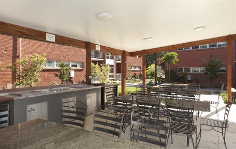 Forrest Hotel & Apartments - Accommodation Coffs Harbour 8