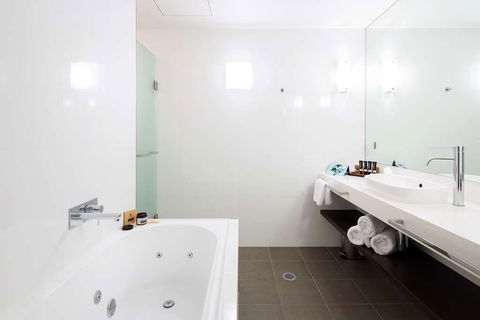East Hotel - Accommodation Coffs Harbour 14