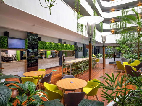 Novotel Darwin Atrium - Accommodation Coffs Harbour 3