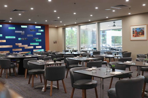 DoubleTree by Hilton Esplanade Darwin - Accommodation Coffs Harbour 12