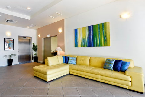 Metro Advance Apartments & Hotel - Accommodation Coffs Harbour 2