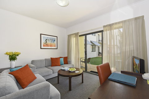 Metro Advance Apartments & Hotel - Accommodation Coffs Harbour 5