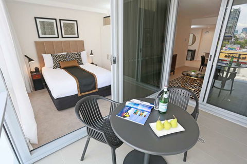 Alex Perry Hotel And Apartments - Accommodation Coffs Harbour 2