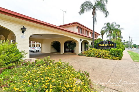 Narrandera Club Motor Inn - Accommodation Coffs Harbour 0