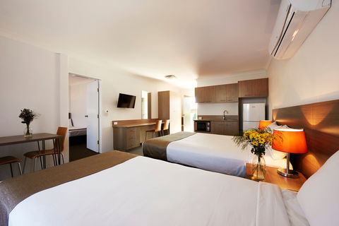 Adelong Motel - Accommodation Coffs Harbour 2