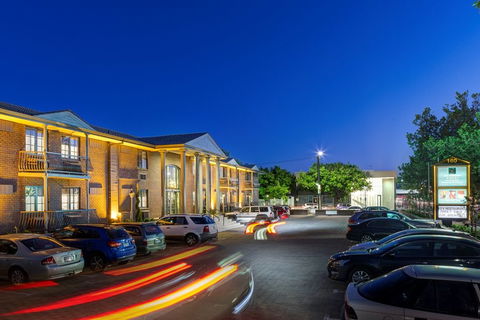 Adelaide Inn - Accommodation Coffs Harbour 0