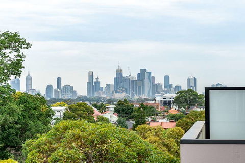 Artel Apartment Hotel Melbourne - Accommodation Coffs Harbour 1