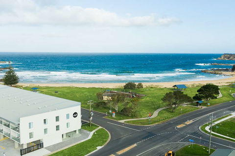 Abode Malua Bay - Accommodation Coffs Harbour 1