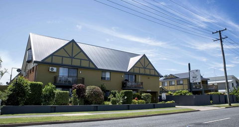 Coastal Bay Motel - Accommodation Coffs Harbour 0