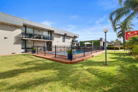 Econo Lodge All Seasons Mildura - Accommodation Coffs Harbour 2