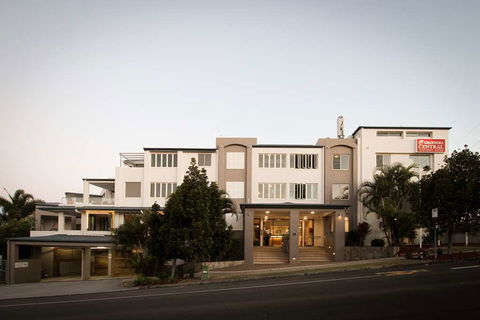 Caloundra Central Apartment Hotel - Accommodation Coffs Harbour 0