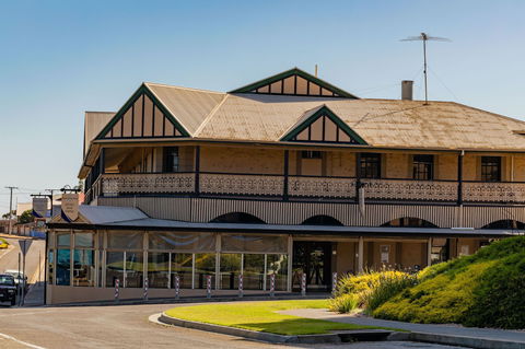 Aurora Ozone Hotel - Accommodation Coffs Harbour 1