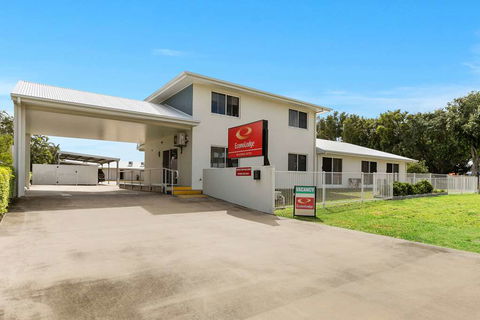 Econo Lodge Beachside - Accommodation Coffs Harbour 2