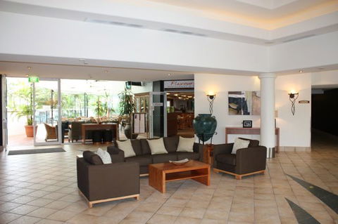 Alpha Sovereign Hotel Gold Coast - Accommodation Coffs Harbour 1