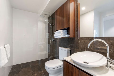 Arise Brisbane Skytower - Accommodation Coffs Harbour 11