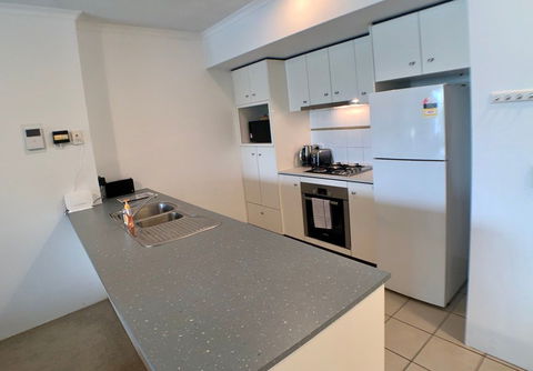 Astra Apartments Brisbane - Accommodation Coffs Harbour 8