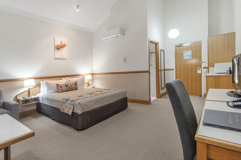 The Airport International Motel - Accommodation Coffs Harbour 4