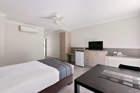 Econo Lodge Beachside - Accommodation Coffs Harbour 6