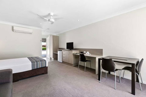 Econo Lodge Beachside - Accommodation Coffs Harbour 9
