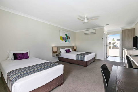 Econo Lodge Beachside - Accommodation Coffs Harbour 11