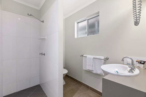 Econo Lodge Beachside - Accommodation Coffs Harbour 16