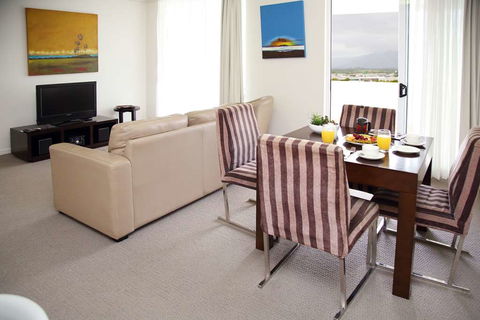 Cairns Central Plaza Apartment - Accommodation Coffs Harbour 13