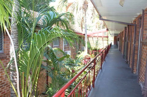 Flinders Motel - Accommodation Coffs Harbour 2