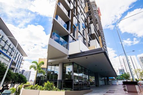 Arise Brisbane One - Accommodation Coffs Harbour 0