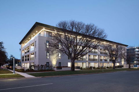 Knightsbridge Canberra - Accommodation Coffs Harbour 0