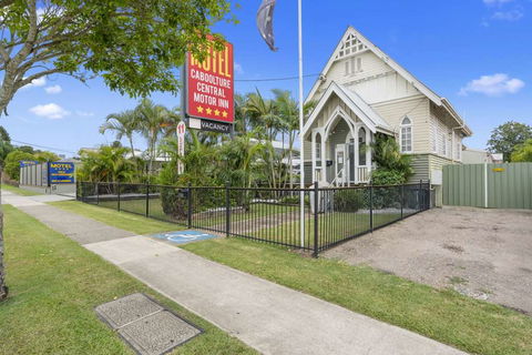 Caboolture Central Motor Inn, SureStay Collection - Accommodation Coffs Harbour 0