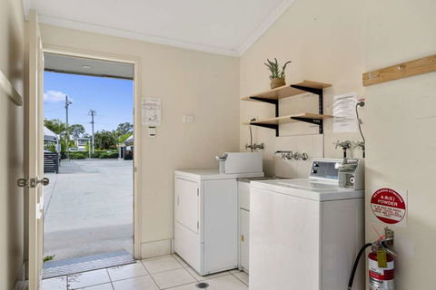 Caboolture Central Motor Inn, SureStay Collection - Accommodation Coffs Harbour 17