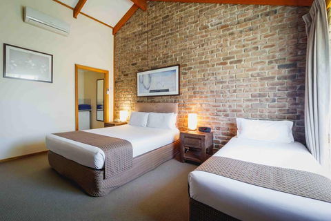 The Lodge by Haus - Accommodation Coffs Harbour 4