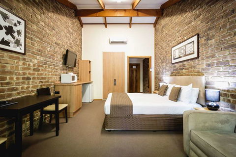 The Lodge by Haus - Accommodation Coffs Harbour 5