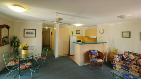 Aruba Beach Resort - Accommodation Coffs Harbour 1