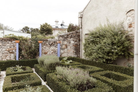 Islington Hotel - Accommodation Coffs Harbour 1