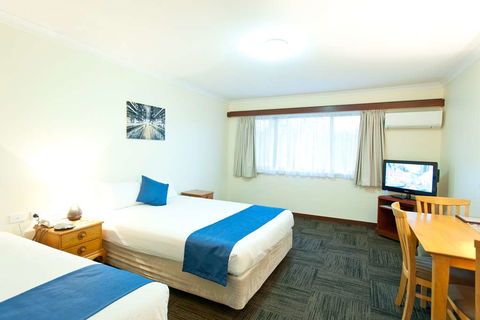 Admiral Motel Bunbury - Accommodation Coffs Harbour 1