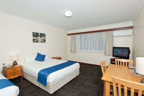 Admiral Motel Bunbury - Accommodation Coffs Harbour 2