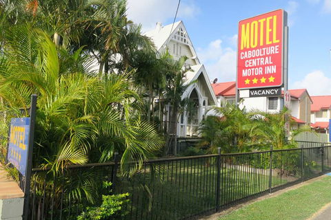 Caboolture Central Motor Inn, SureStay Collection - Accommodation Coffs Harbour 1