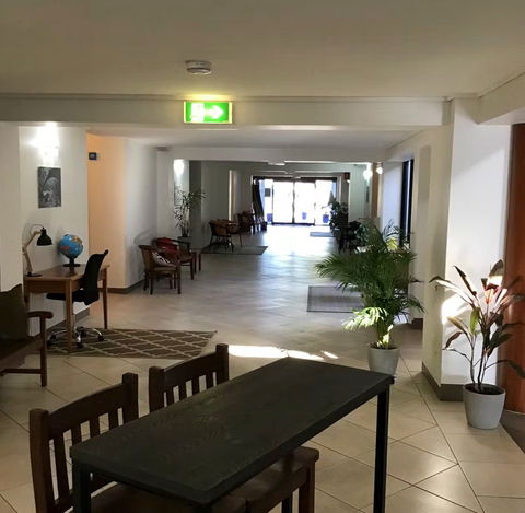Ayr Traveller's Motel - Accommodation Coffs Harbour 2