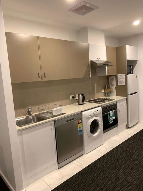 Adelaide Dress Circle Apartments - Accommodation Coffs Harbour 2