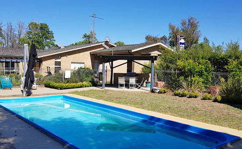 Amber Court Motor Inn - Accommodation Coffs Harbour 2