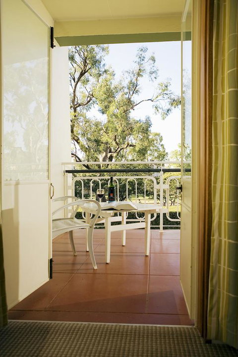 University House - ANU - Accommodation Coffs Harbour 16