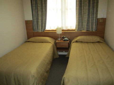 University House - ANU - Accommodation Coffs Harbour 40