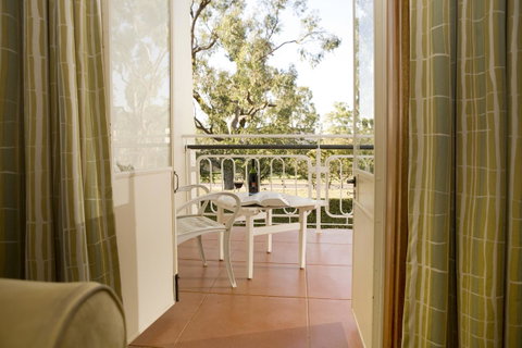 University House - ANU - Accommodation Coffs Harbour 5